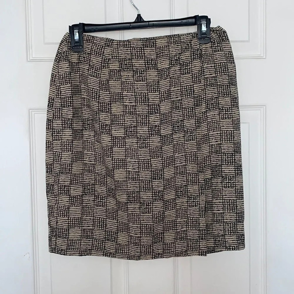 Ann Taylor Skirt - Picture 1 of 5